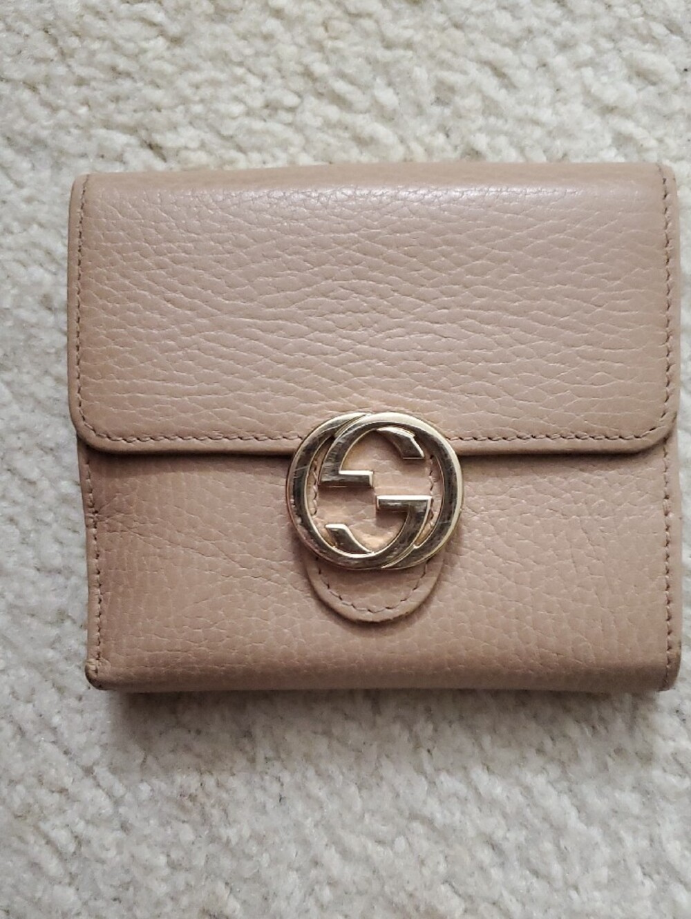 Authentic GUCCI GG Bifold, Tan Pebbled Leather Wallet